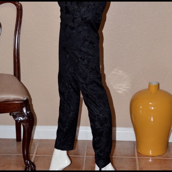 Alice + Olivia Velvet Brocade Skinny Pant - Picture 5 of 7